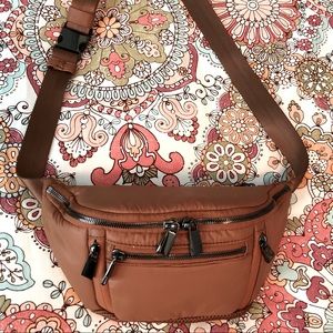 Caraa Small Sling/Waist Bag